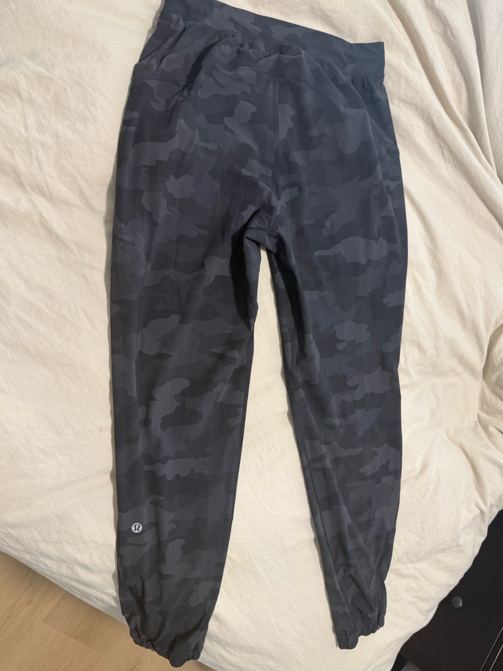 Lululemon Adapted state Camo Joggers - Picture 3 of 10